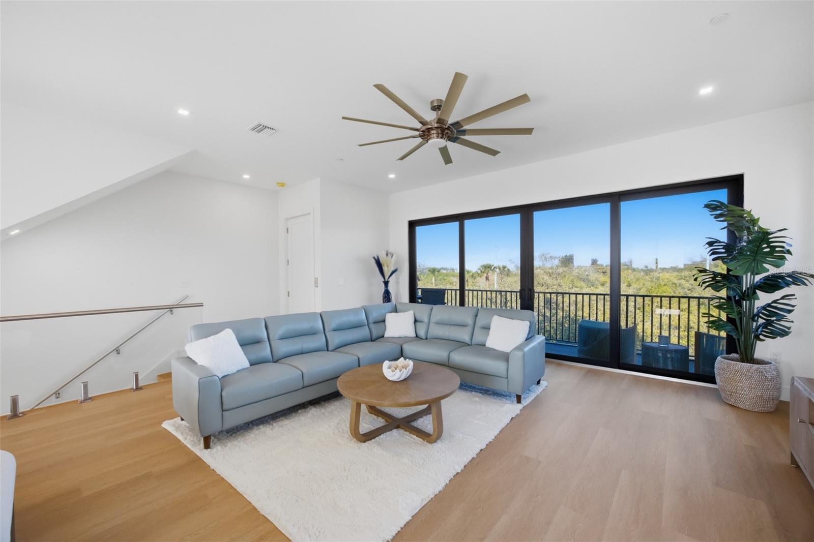 AQUA RESERVE TOWNHOMES - Residential