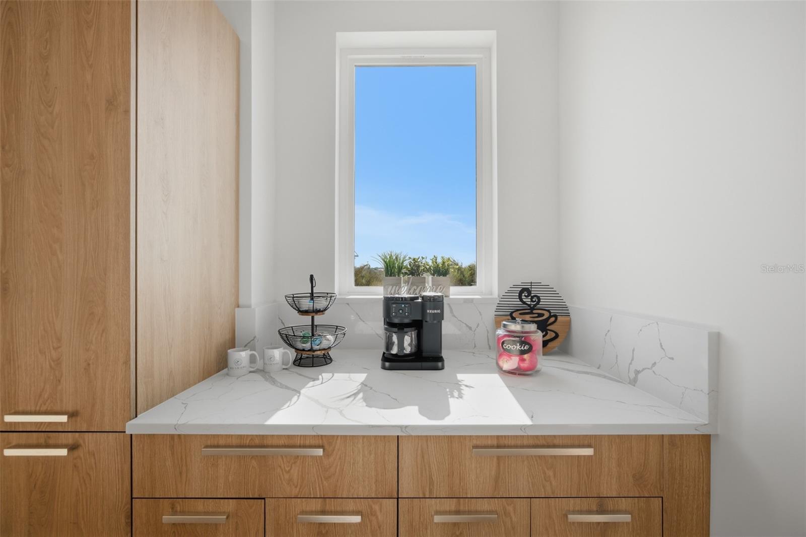 AQUA RESERVE TOWNHOMES - Residential