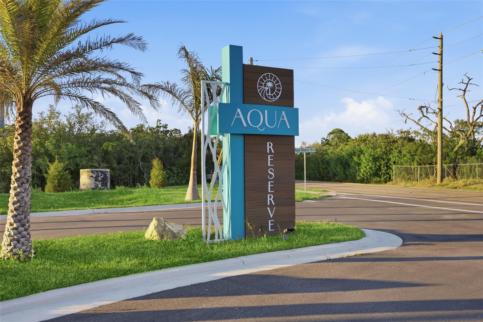 AQUA RESERVE TOWNHOMES - Residential