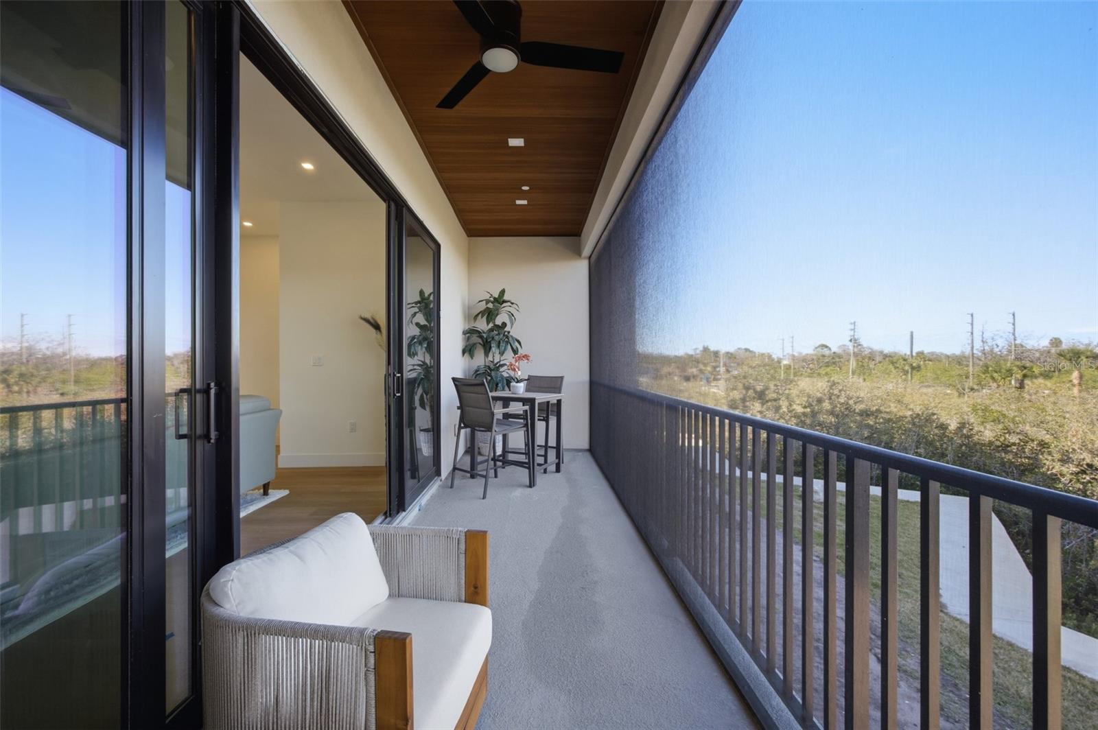 AQUA RESERVE TOWNHOMES - Residential