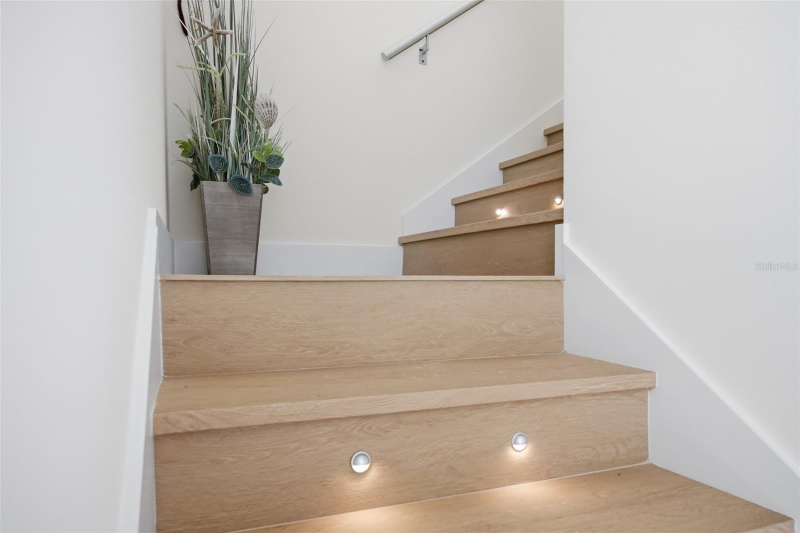 AQUA RESERVE TOWNHOMES - Residential