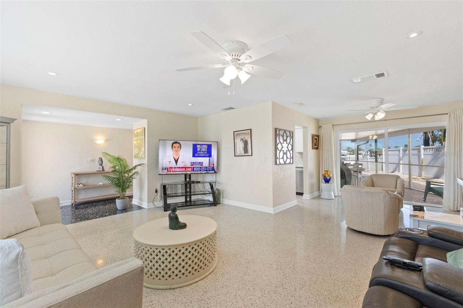 BELLEVUE ESTATES ISLAND - Residential