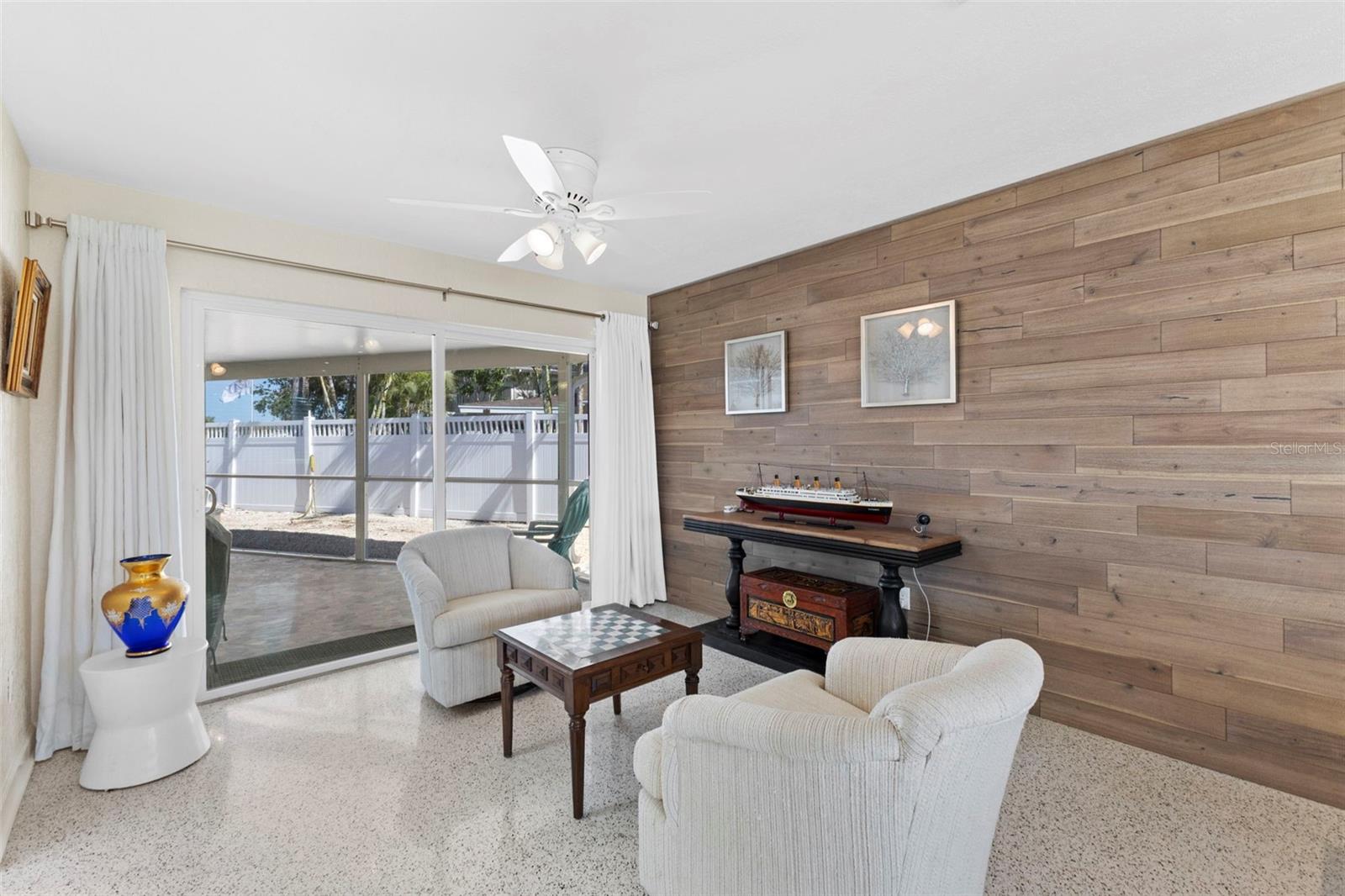 BELLEVUE ESTATES ISLAND - Residential