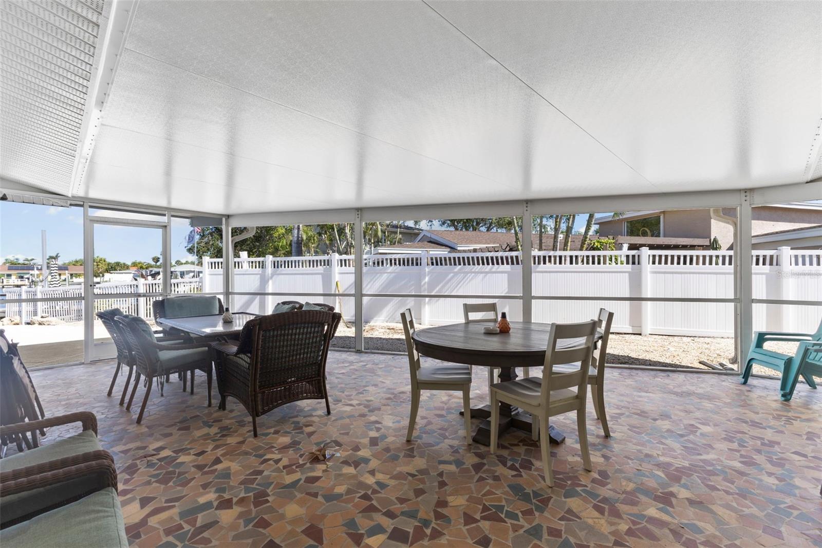 BELLEVUE ESTATES ISLAND - Residential