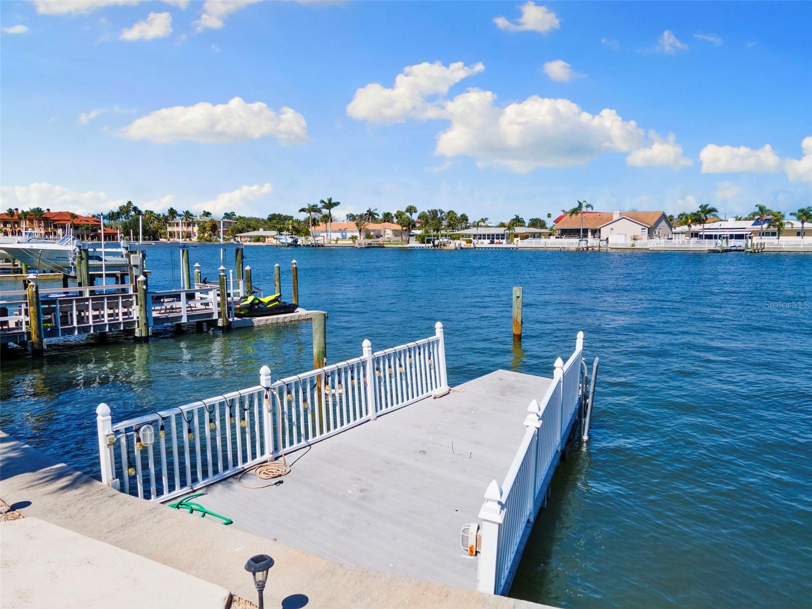 BELLEVUE ESTATES ISLAND - Residential