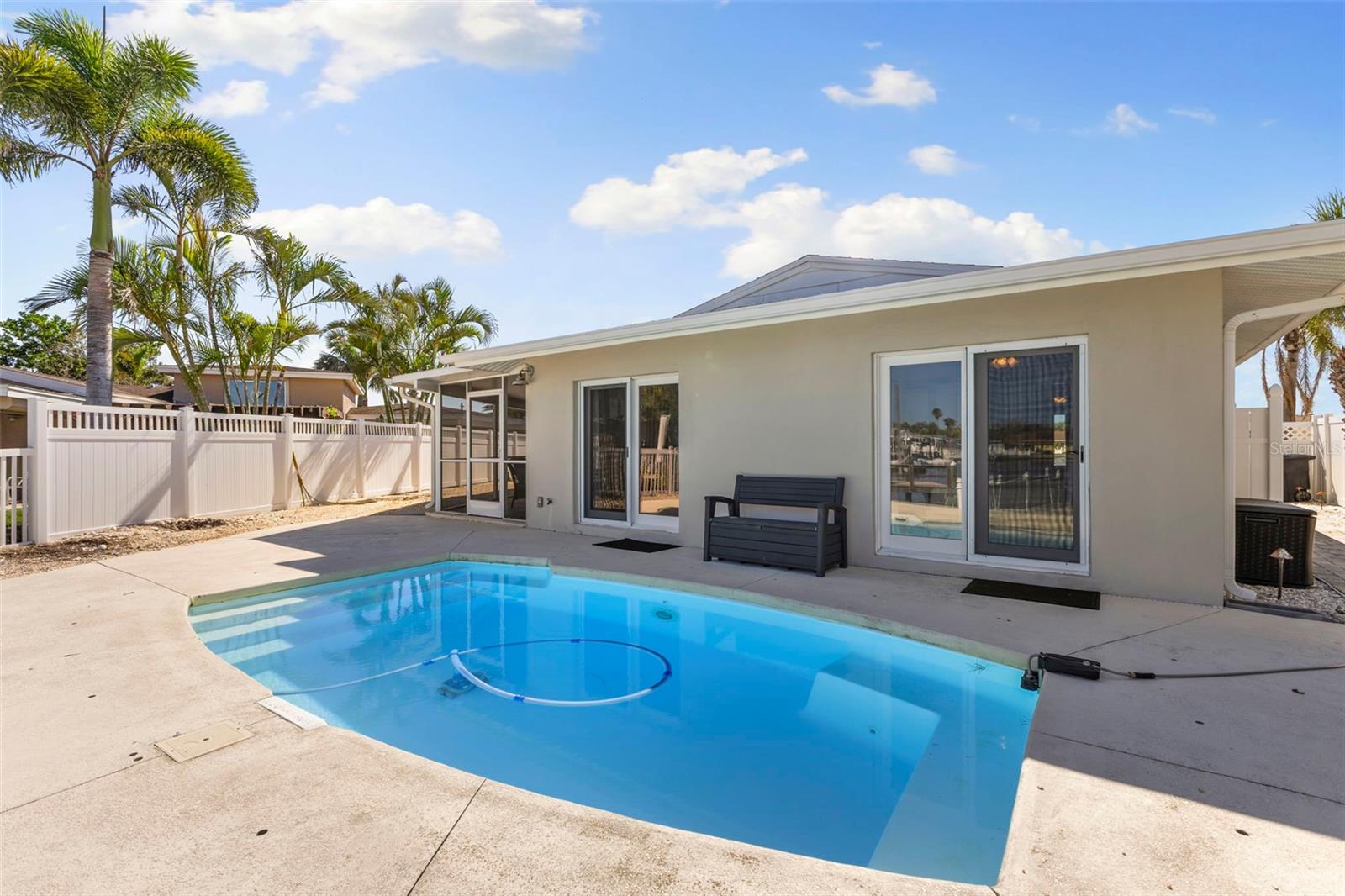 BELLEVUE ESTATES ISLAND - Residential