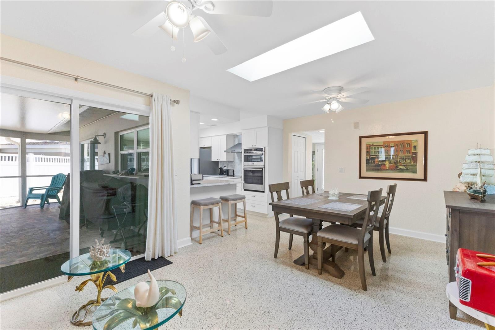 BELLEVUE ESTATES ISLAND - Residential