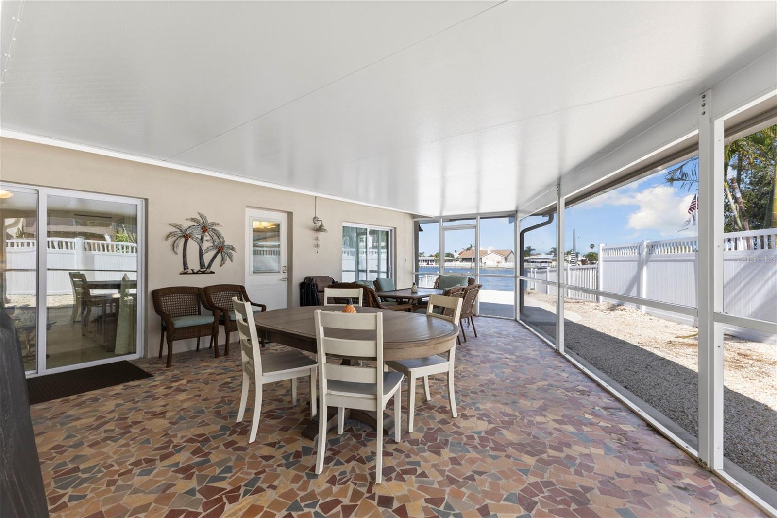 BELLEVUE ESTATES ISLAND - Residential