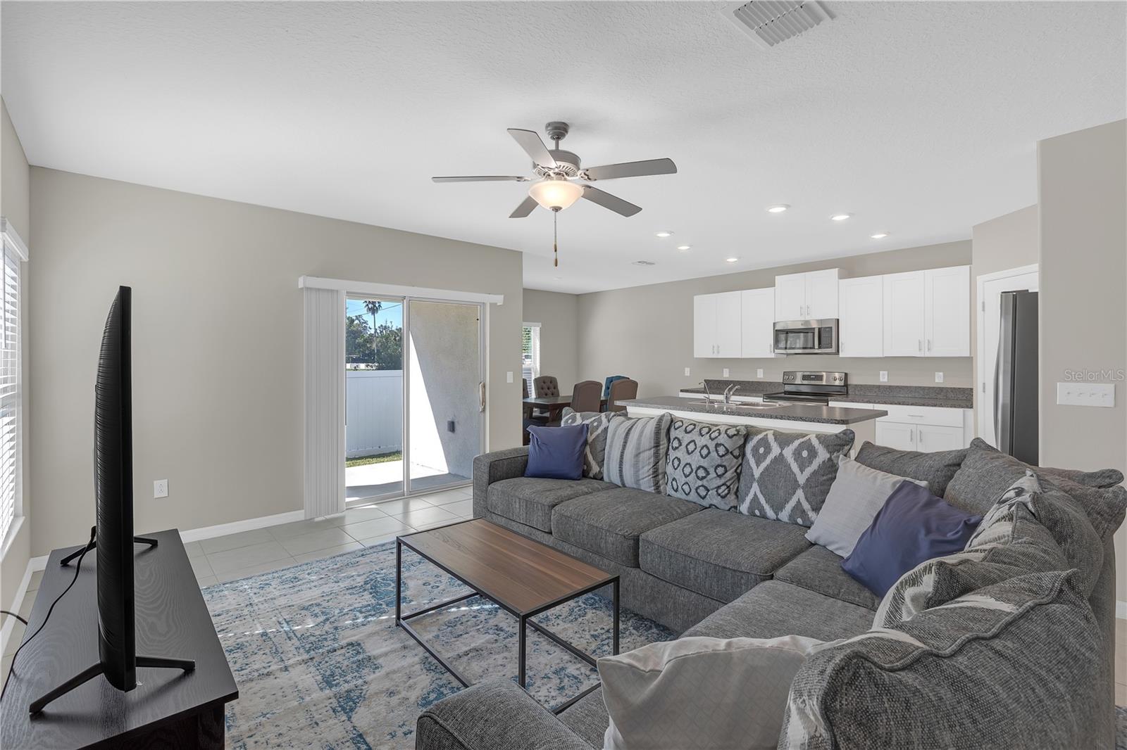 7229 SPRING SNOWFLAKE AVENUE
