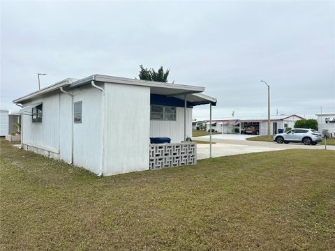 A home in ELLENTON