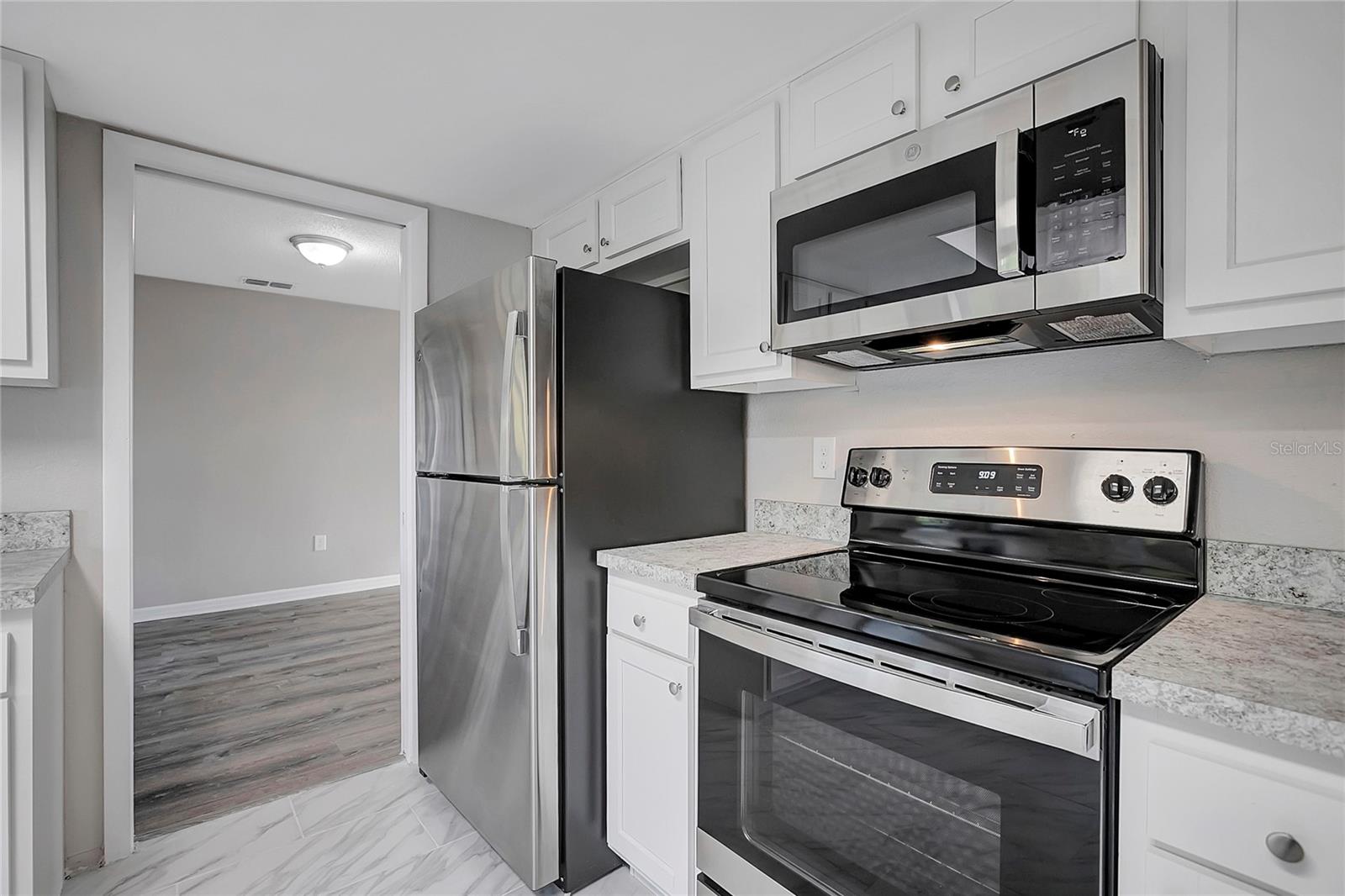 ALOHA GARDENS - Residential