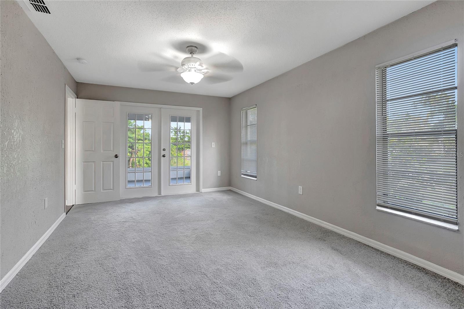 ALOHA GARDENS - Residential