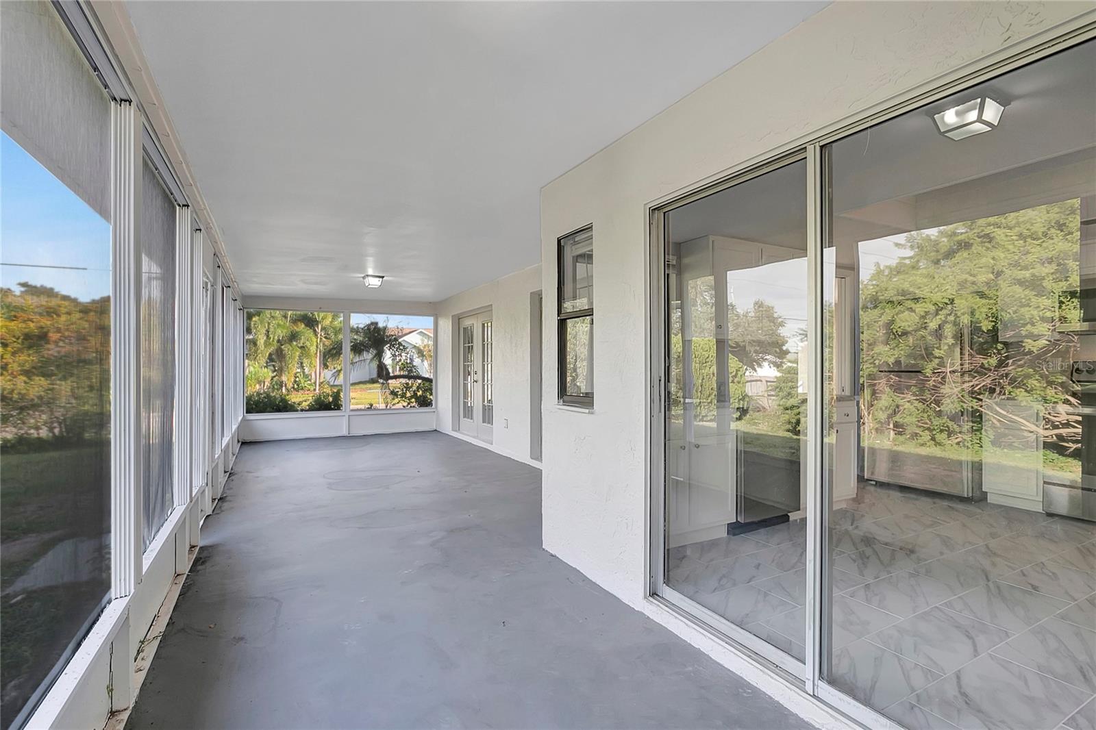 ALOHA GARDENS - Residential