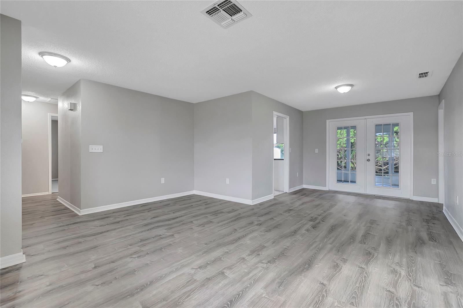 ALOHA GARDENS - Residential