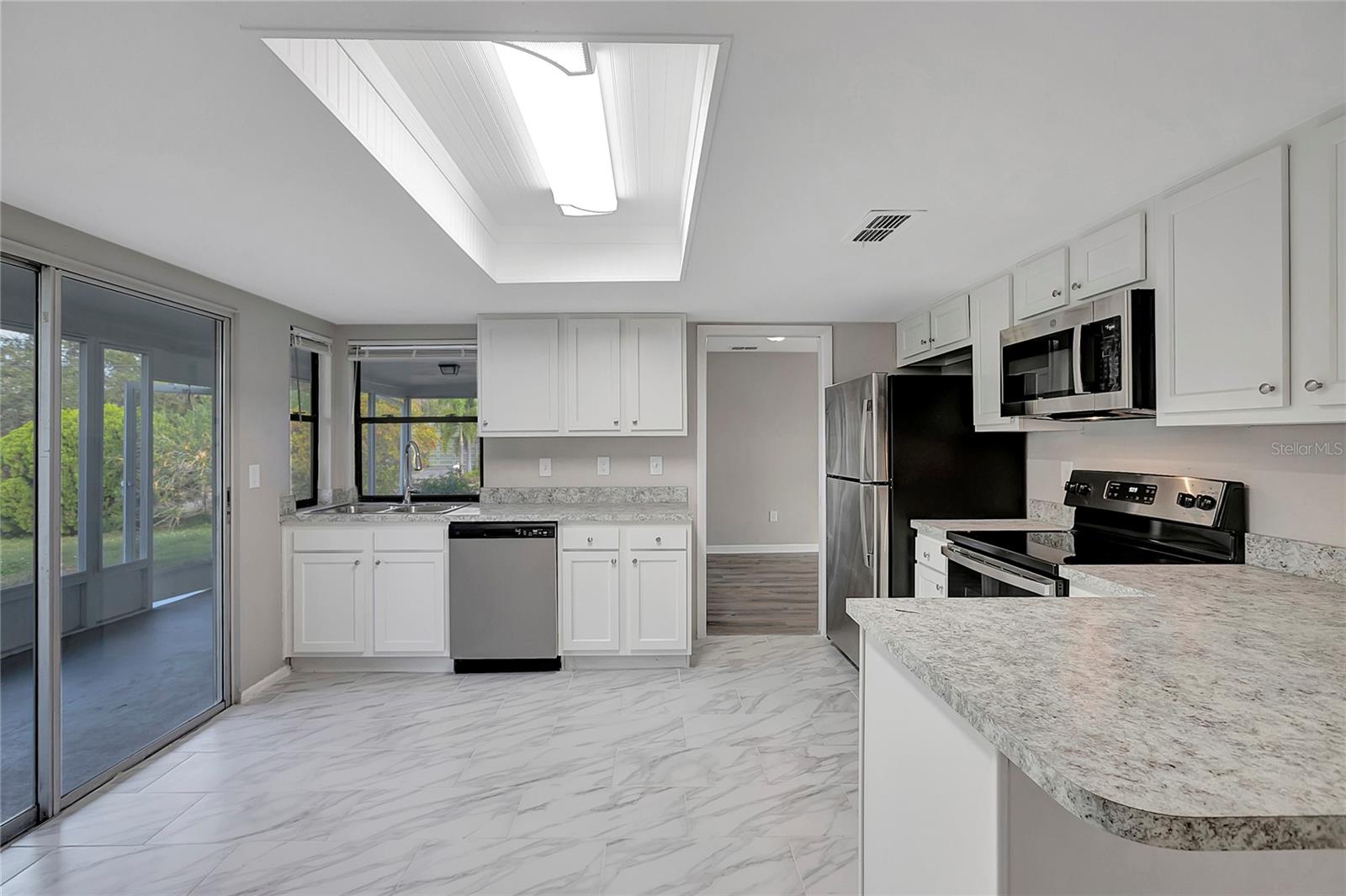 ALOHA GARDENS - Residential