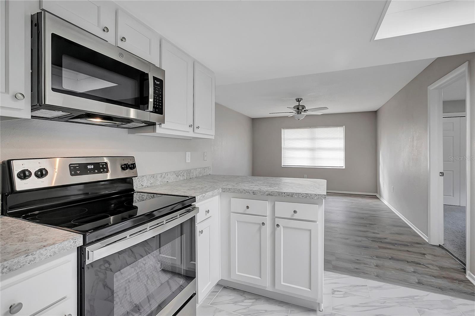 ALOHA GARDENS - Residential