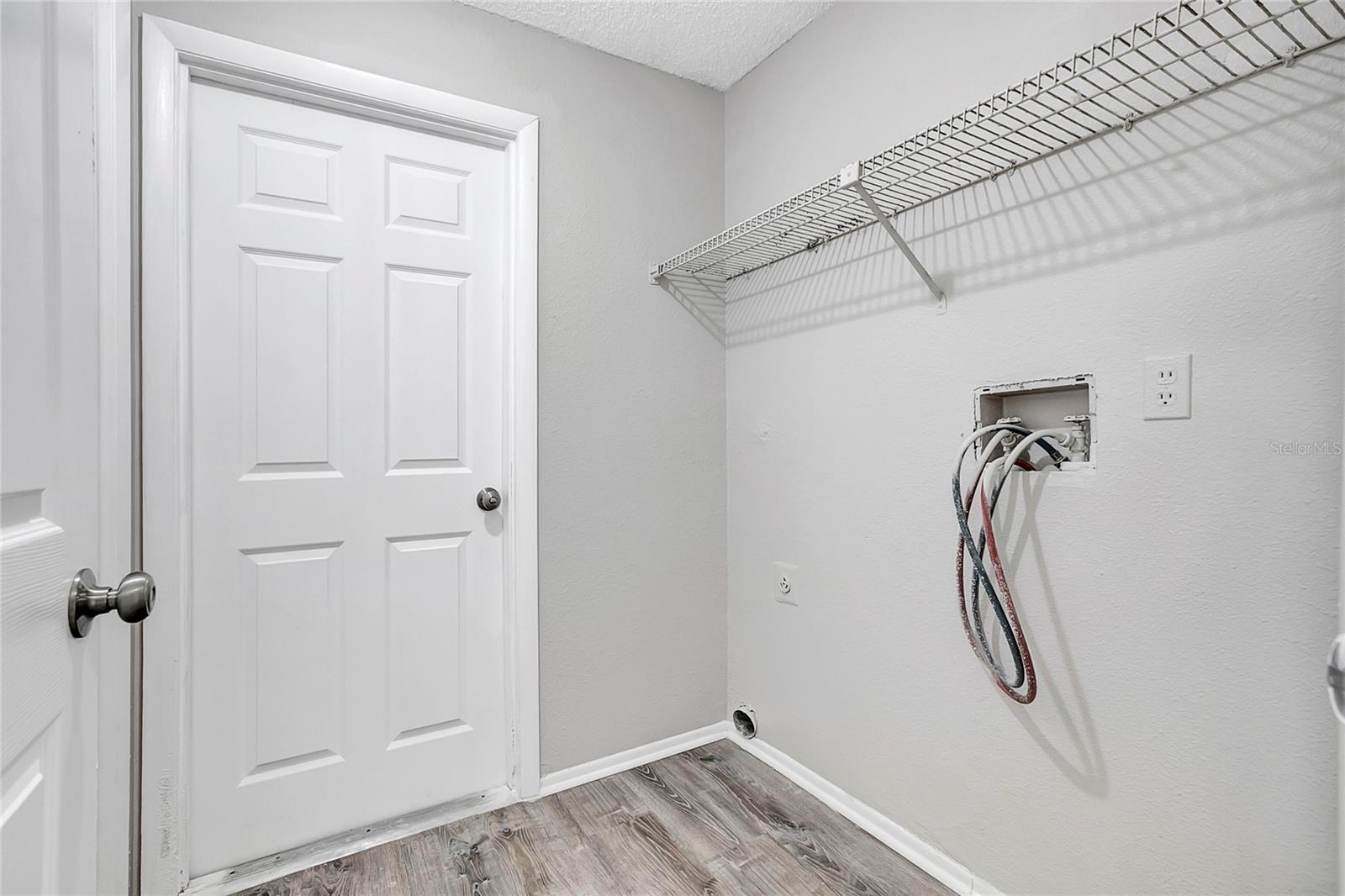 ALOHA GARDENS - Residential