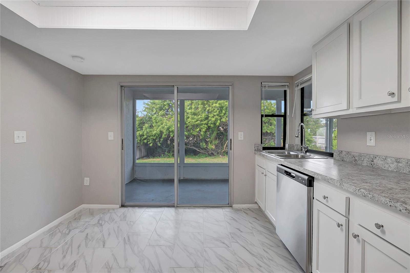 ALOHA GARDENS - Residential