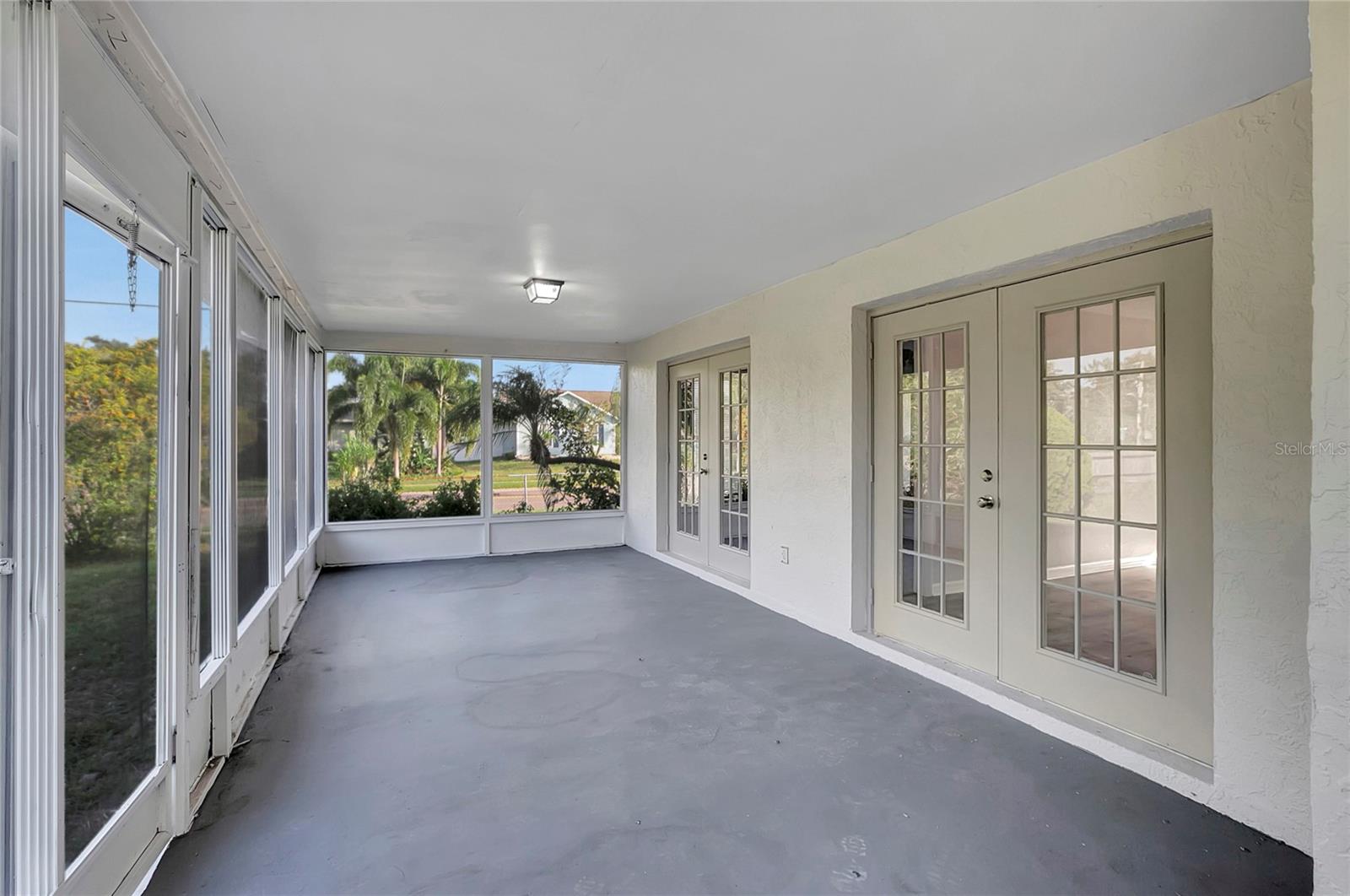 ALOHA GARDENS - Residential