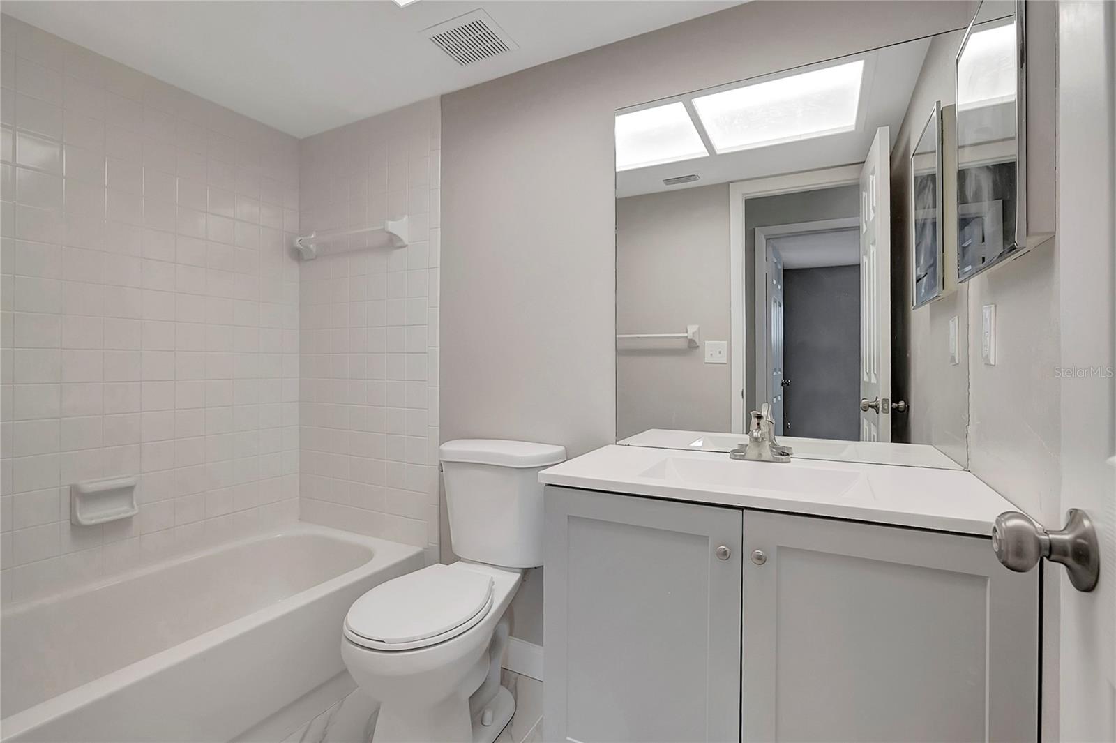 ALOHA GARDENS - Residential