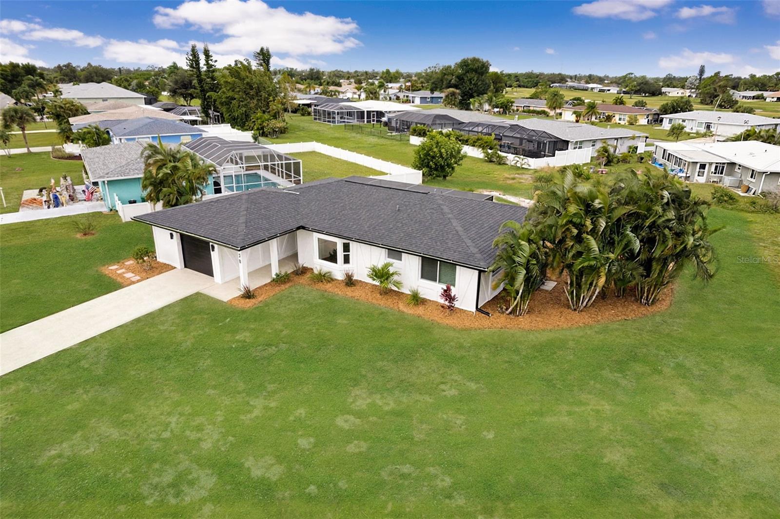 28 GOLFVIEW ROAD, ROTONDA WEST, FL, 33947 1 28 GOLFVIEW ROAD