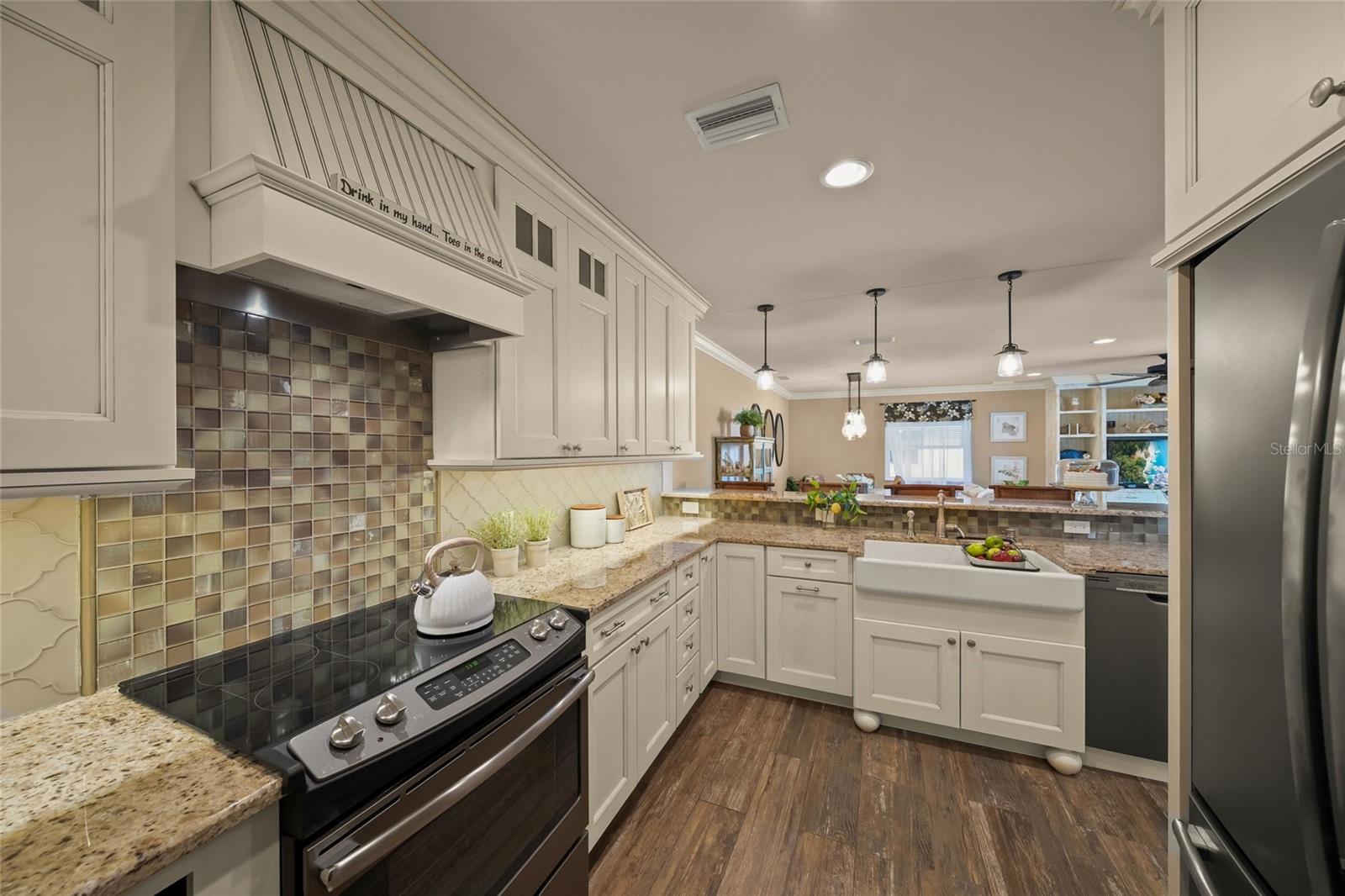 SEA VILLAGE - Residential