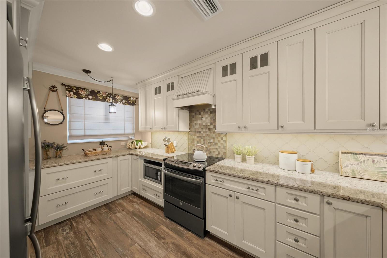 SEA VILLAGE - Residential