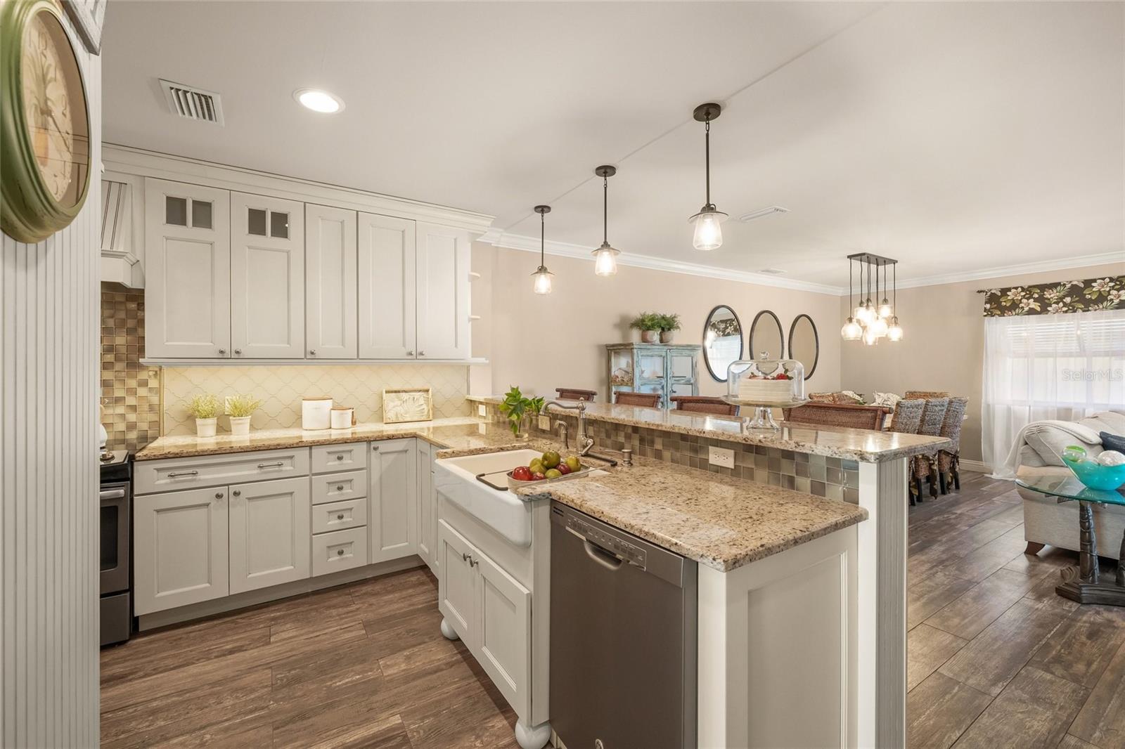 SEA VILLAGE - Residential