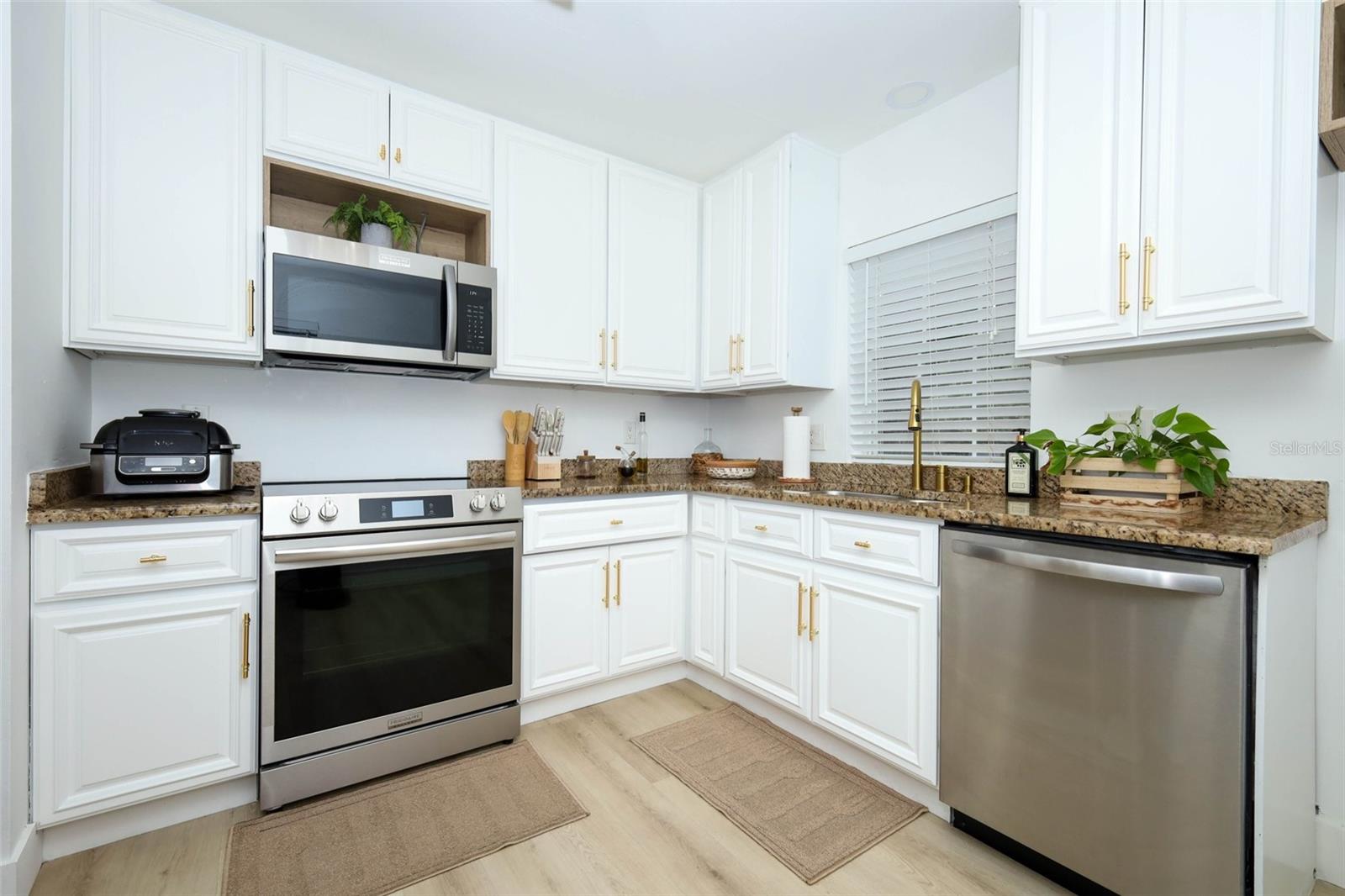 CLUBSIDE AT SABAL POINT A CONDO - Residential