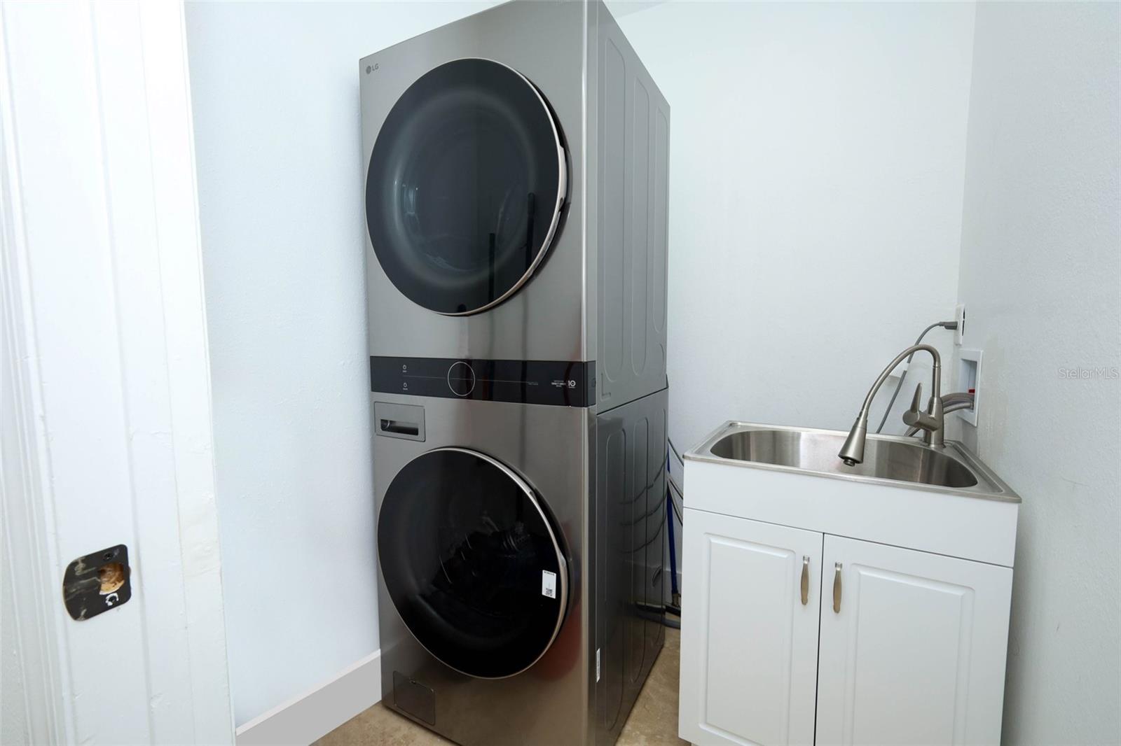 CLUBSIDE AT SABAL POINT A CONDO - Residential