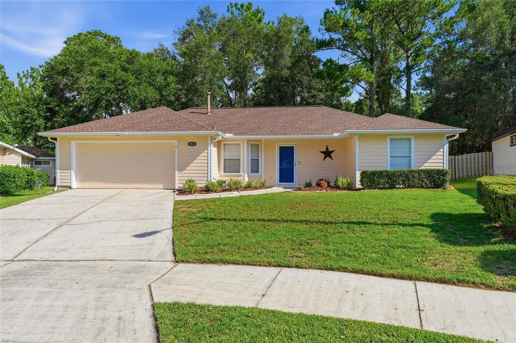 Photo of 8834 NW 11th Place, Gainesville, FL 32606 (MLS # GC542040)