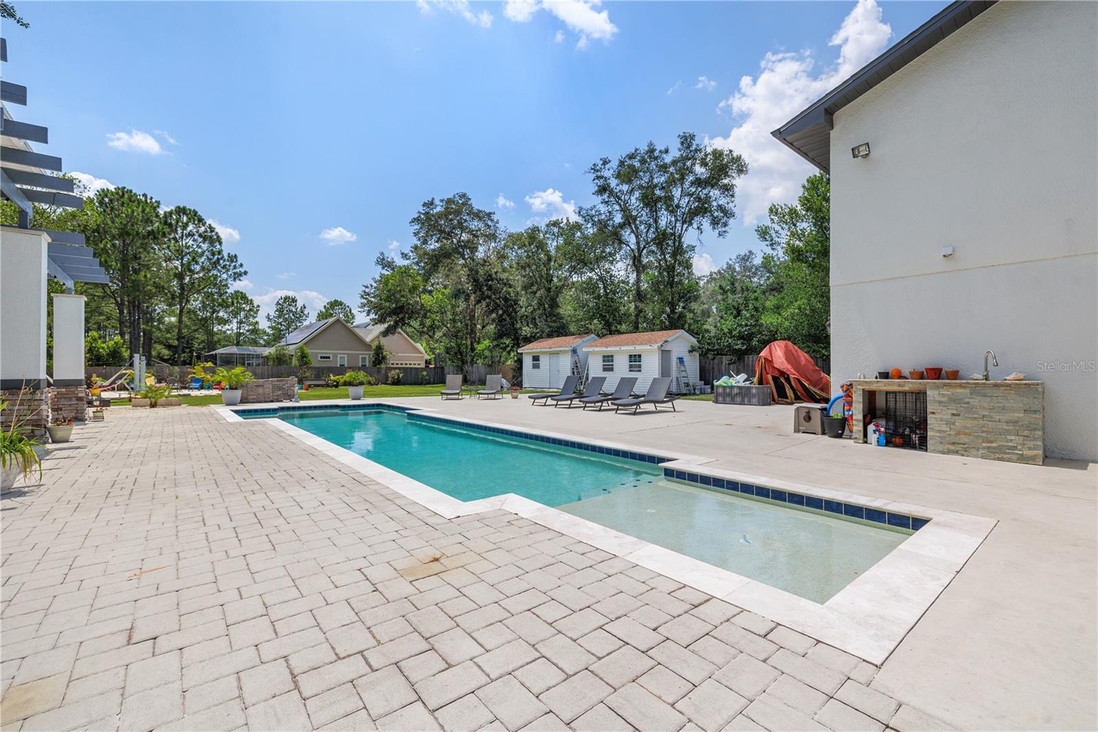 LIVINGSTON ACRES - Residential