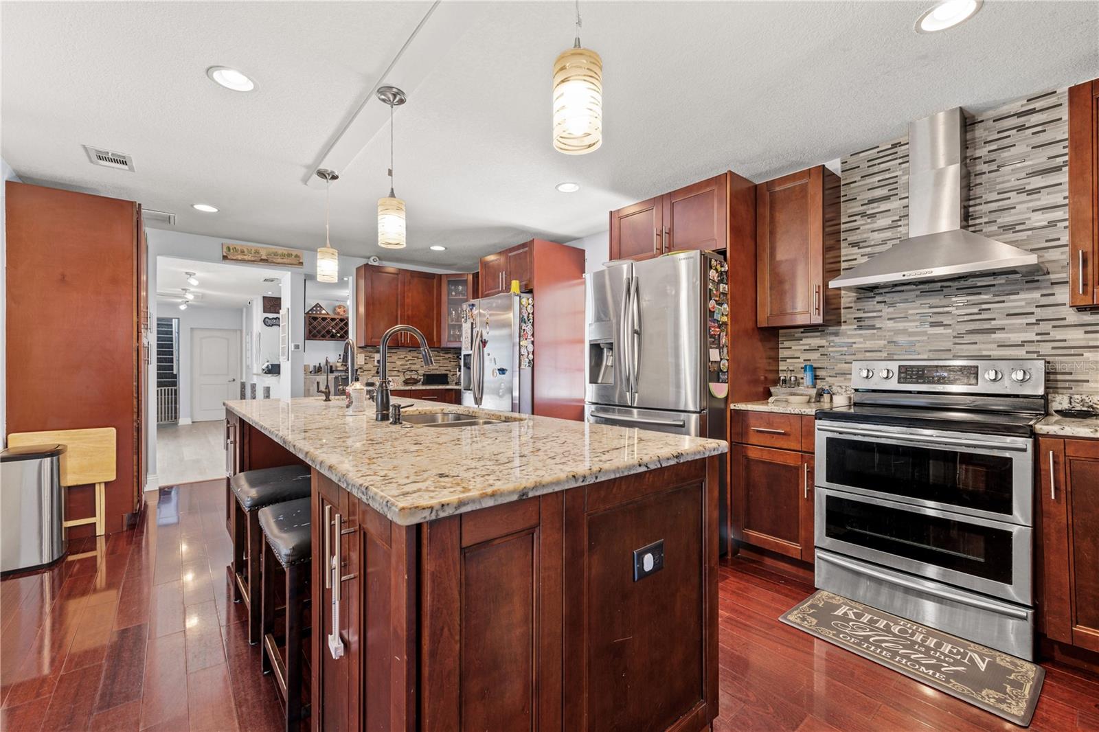 LIVINGSTON ACRES - Residential