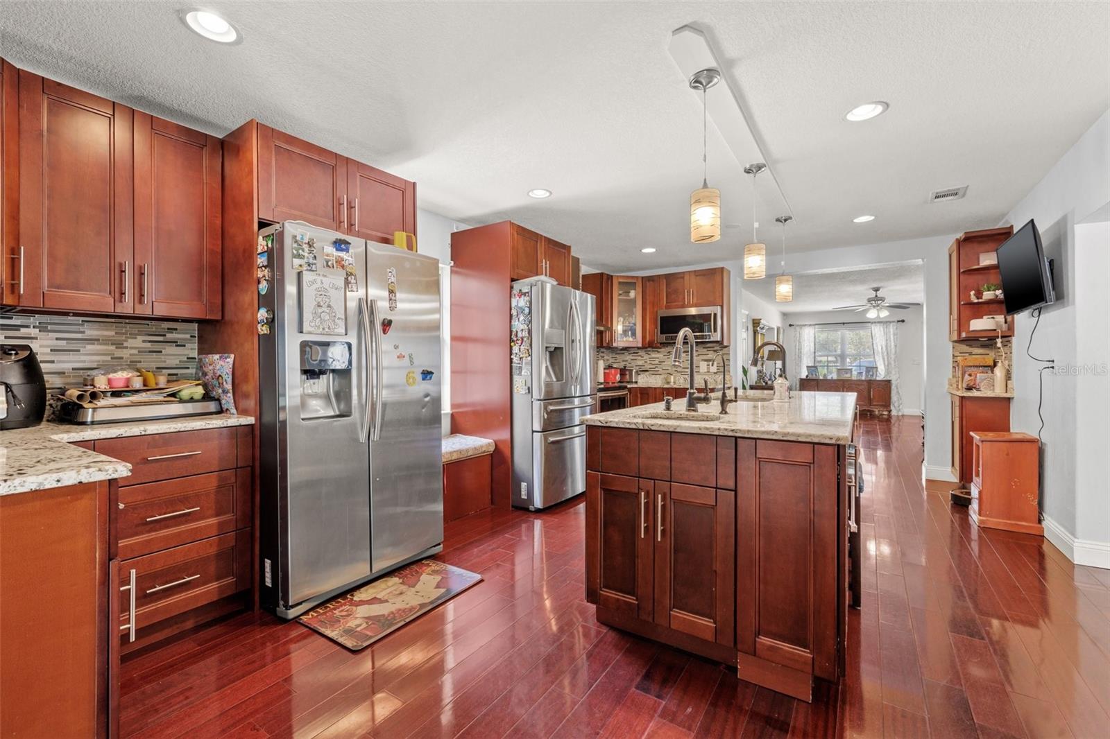 LIVINGSTON ACRES - Residential