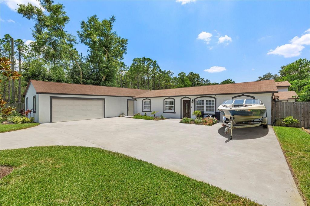 Photo of 18102 Livingston Avenue, Lutz, FL 33559 (MLS # TB8444893)