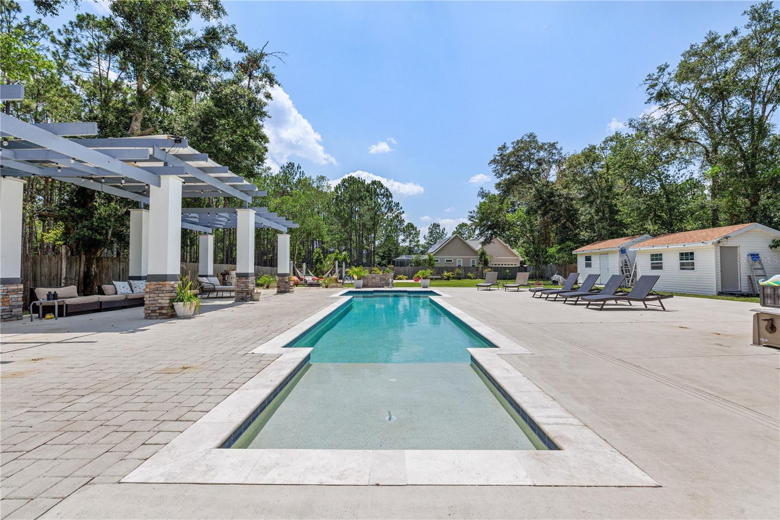 LIVINGSTON ACRES - Residential