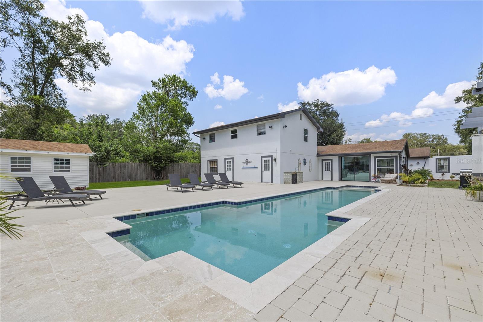 LIVINGSTON ACRES - Residential