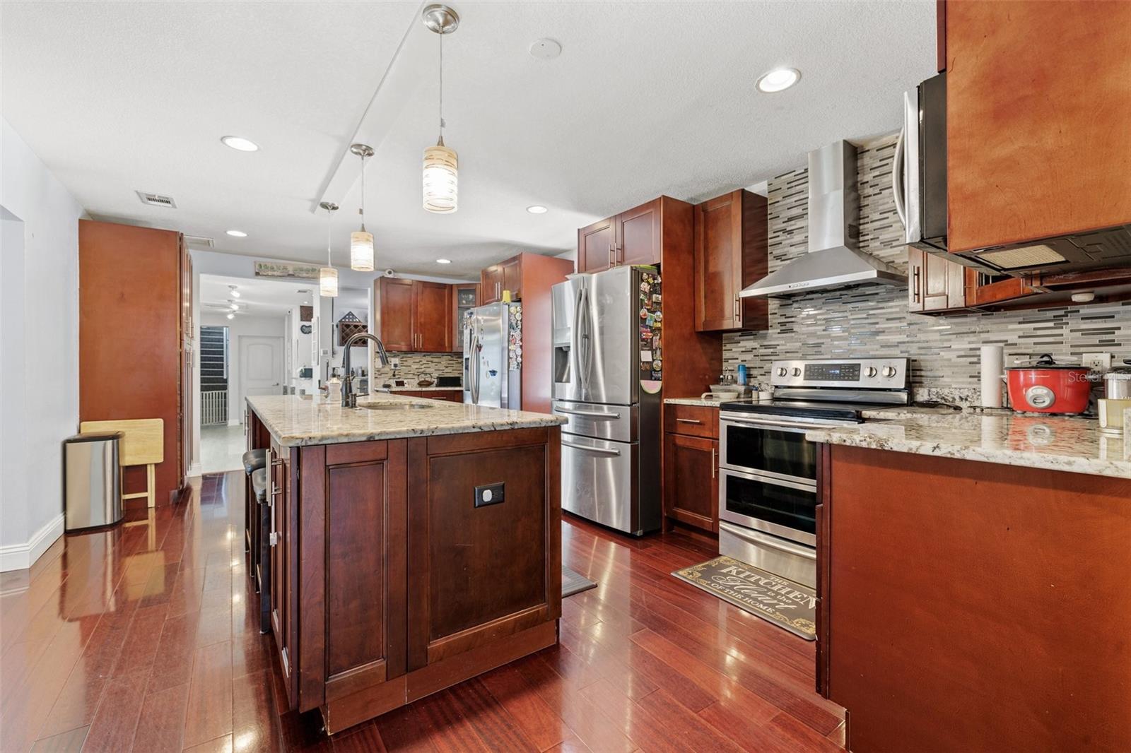 LIVINGSTON ACRES - Residential