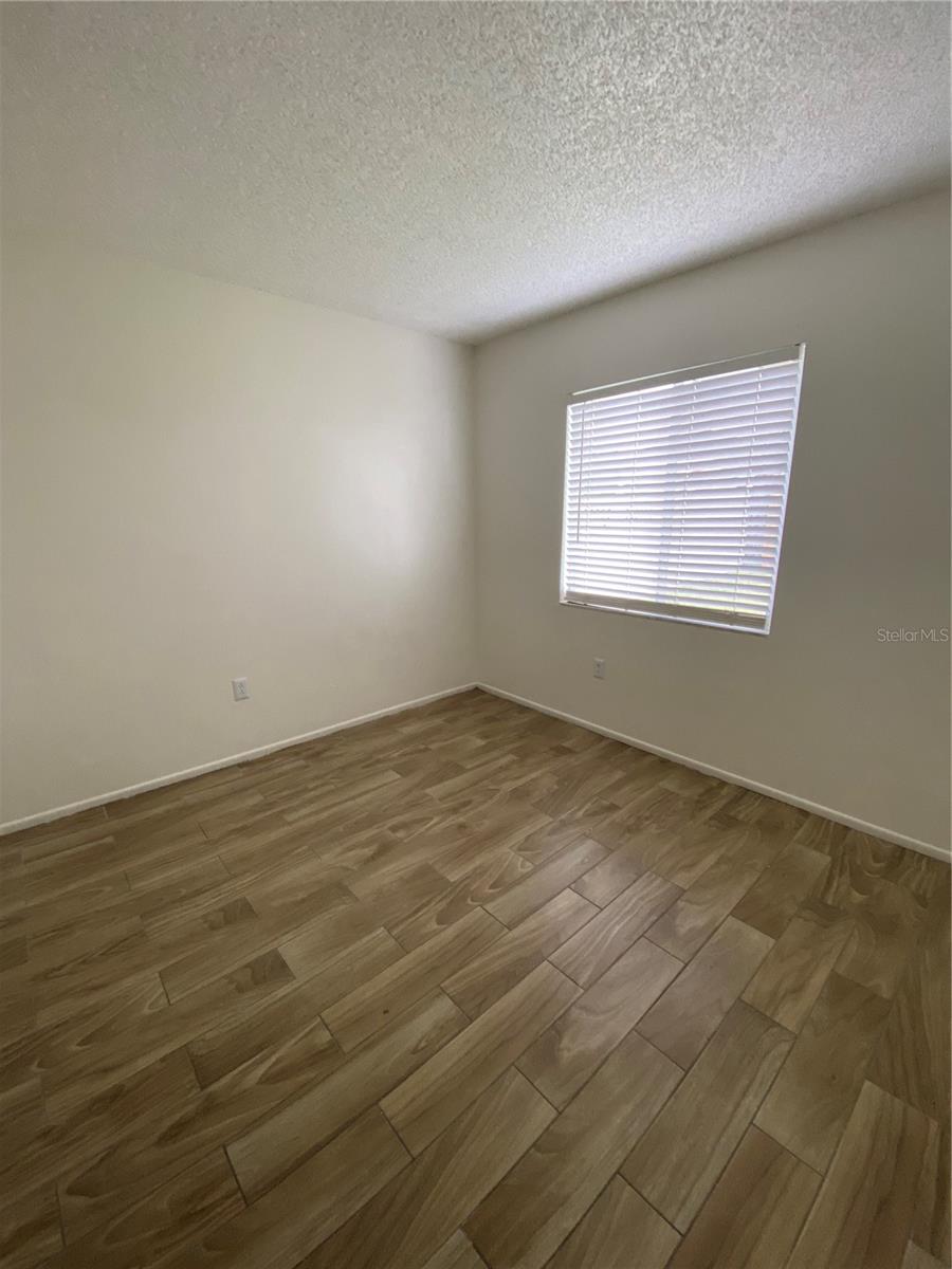 HEATHER LAKES UNIT XXI PH C - Residential Lease