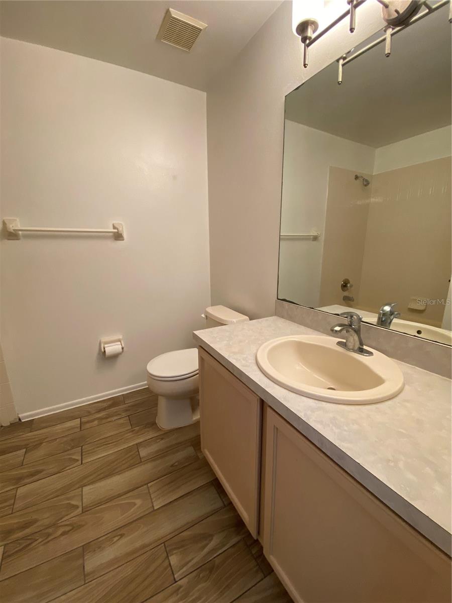 HEATHER LAKES UNIT XXI PH C - Residential Lease