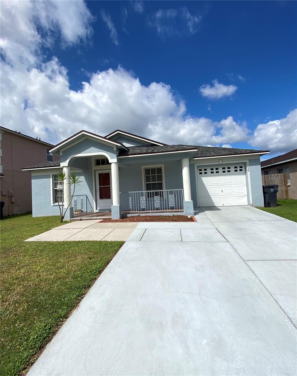 HEATHER LAKES UNIT XXI PH C - Residential Lease