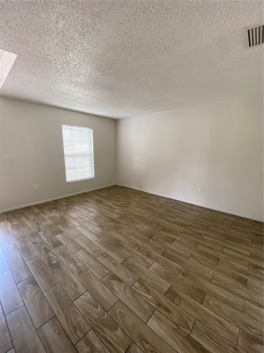 HEATHER LAKES UNIT XXI PH C - Residential Lease