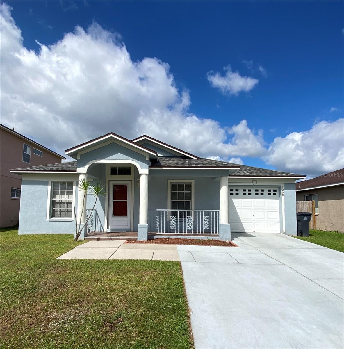 HEATHER LAKES UNIT XXI PH C - Residential Lease