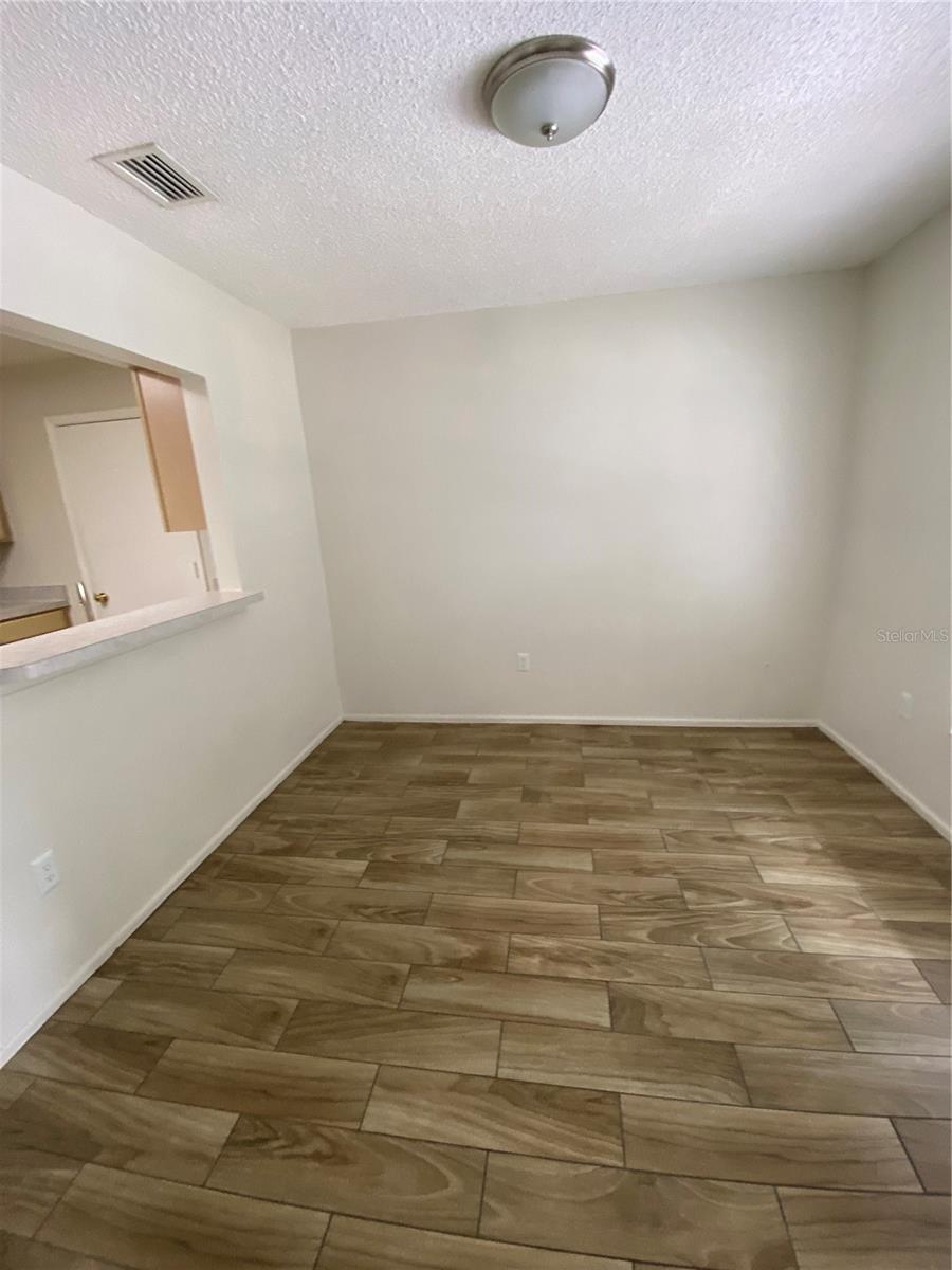 HEATHER LAKES UNIT XXI PH C - Residential Lease