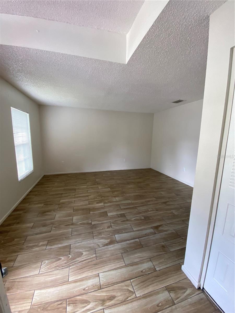 HEATHER LAKES UNIT XXI PH C - Residential Lease