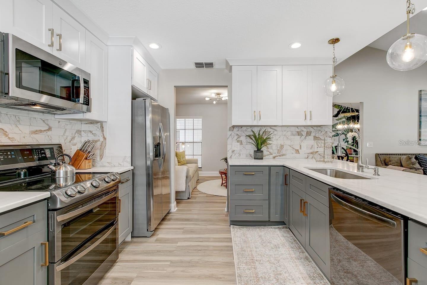 BLOOMINGDALE SEC J - Residential