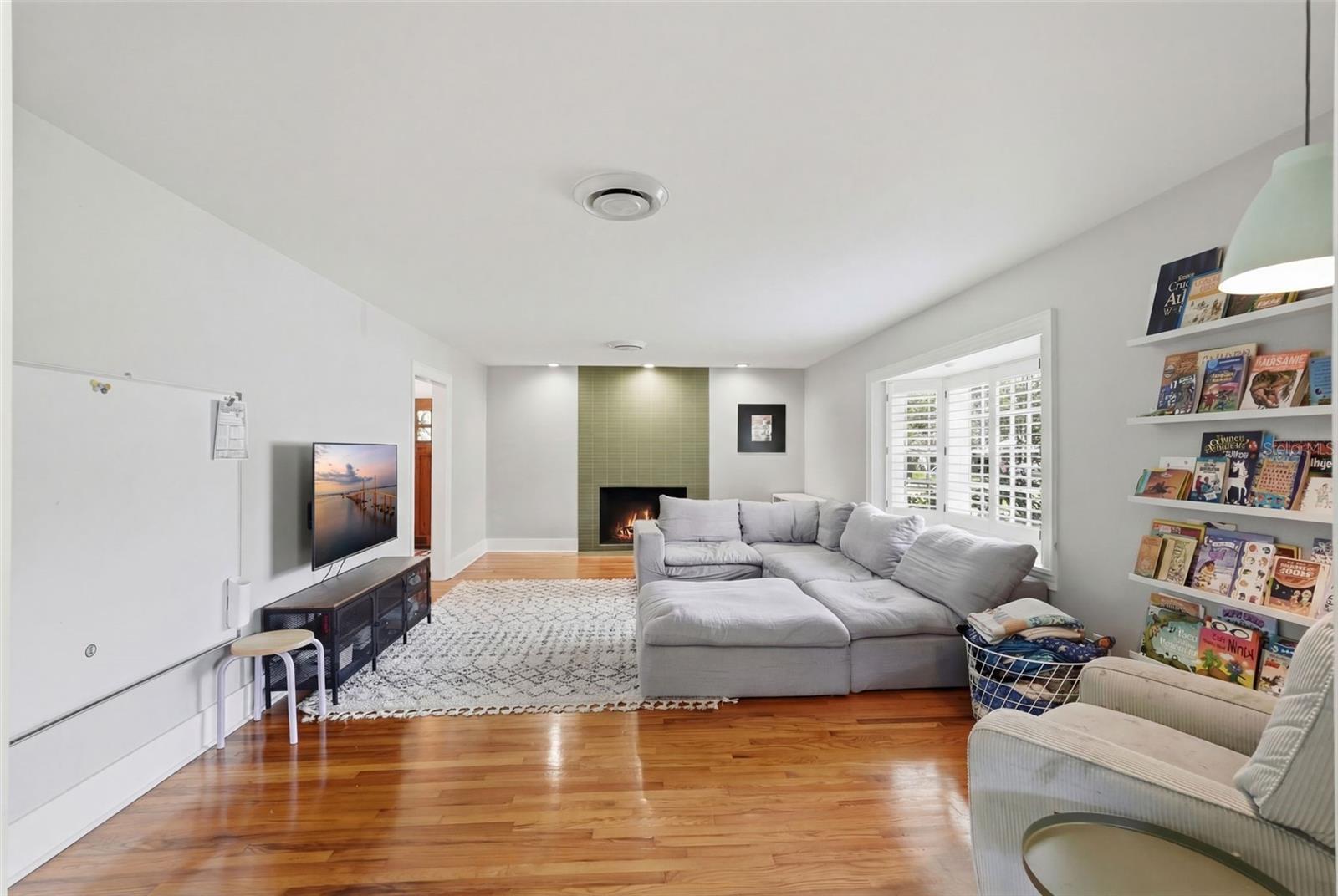 MONTICELLO PARK - Residential