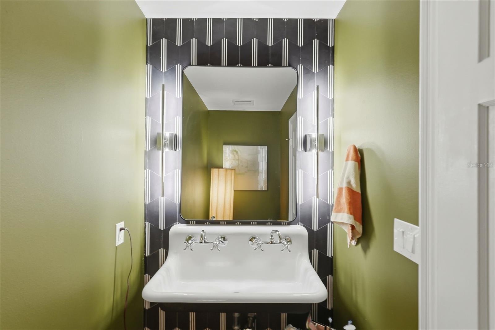 MONTICELLO PARK - Residential