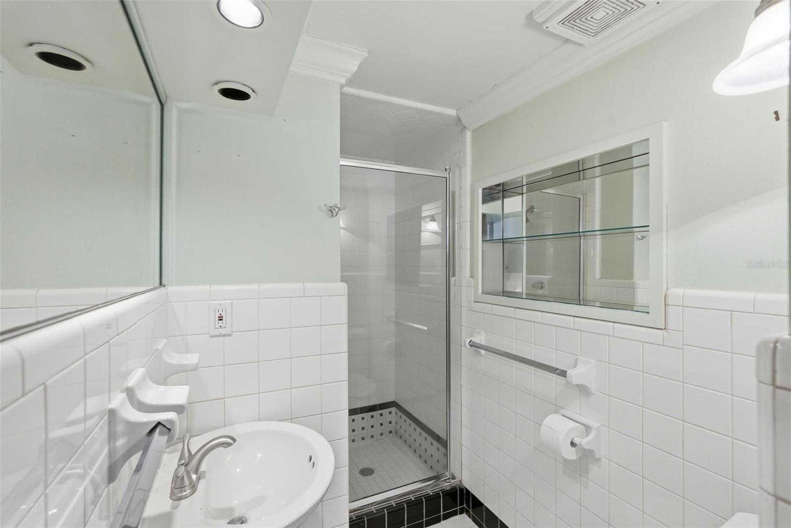 MONTICELLO PARK - Residential