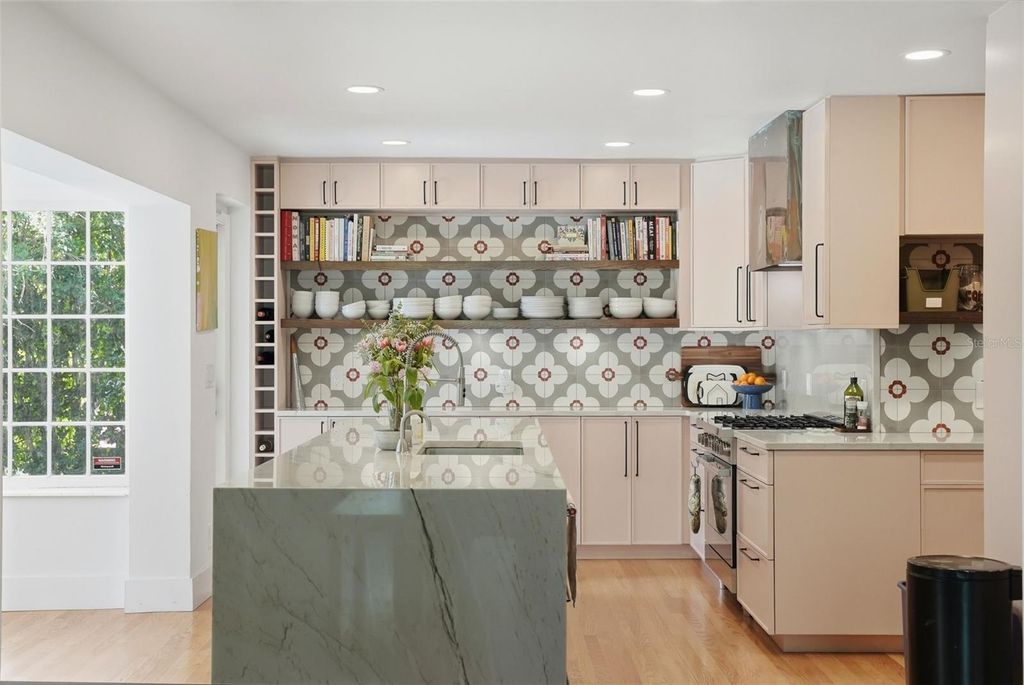 Photo of 1239 43rd Avenue N, St Petersburg, FL 33703 (MLS # TB8490350)